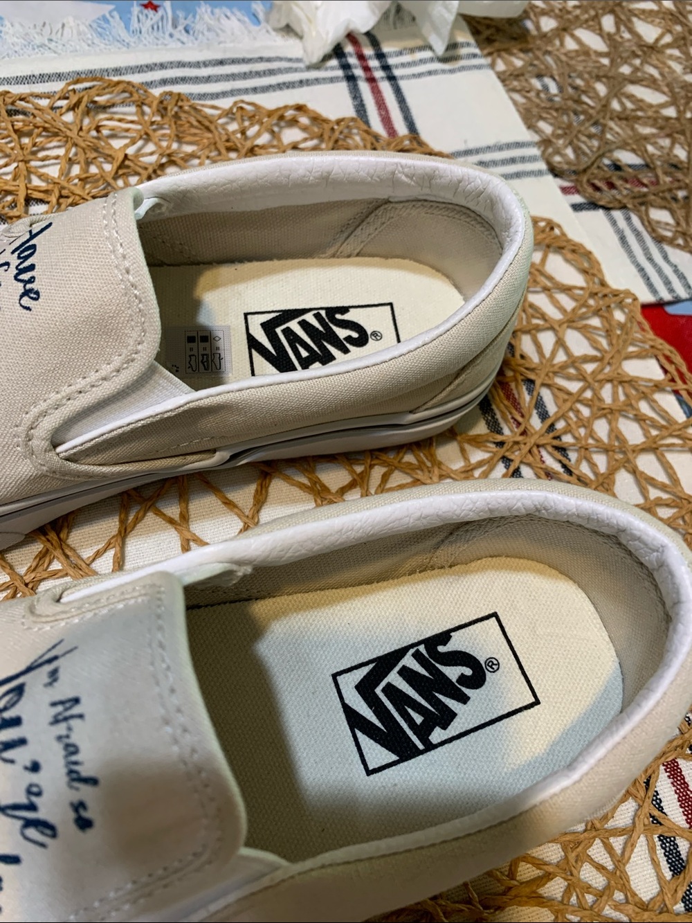 Vans Alice In Wonderland Slip On Canvas Shoe - Picture 3 of 10